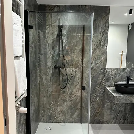 Czarne Owce 斯克拉斯卡波伦巴